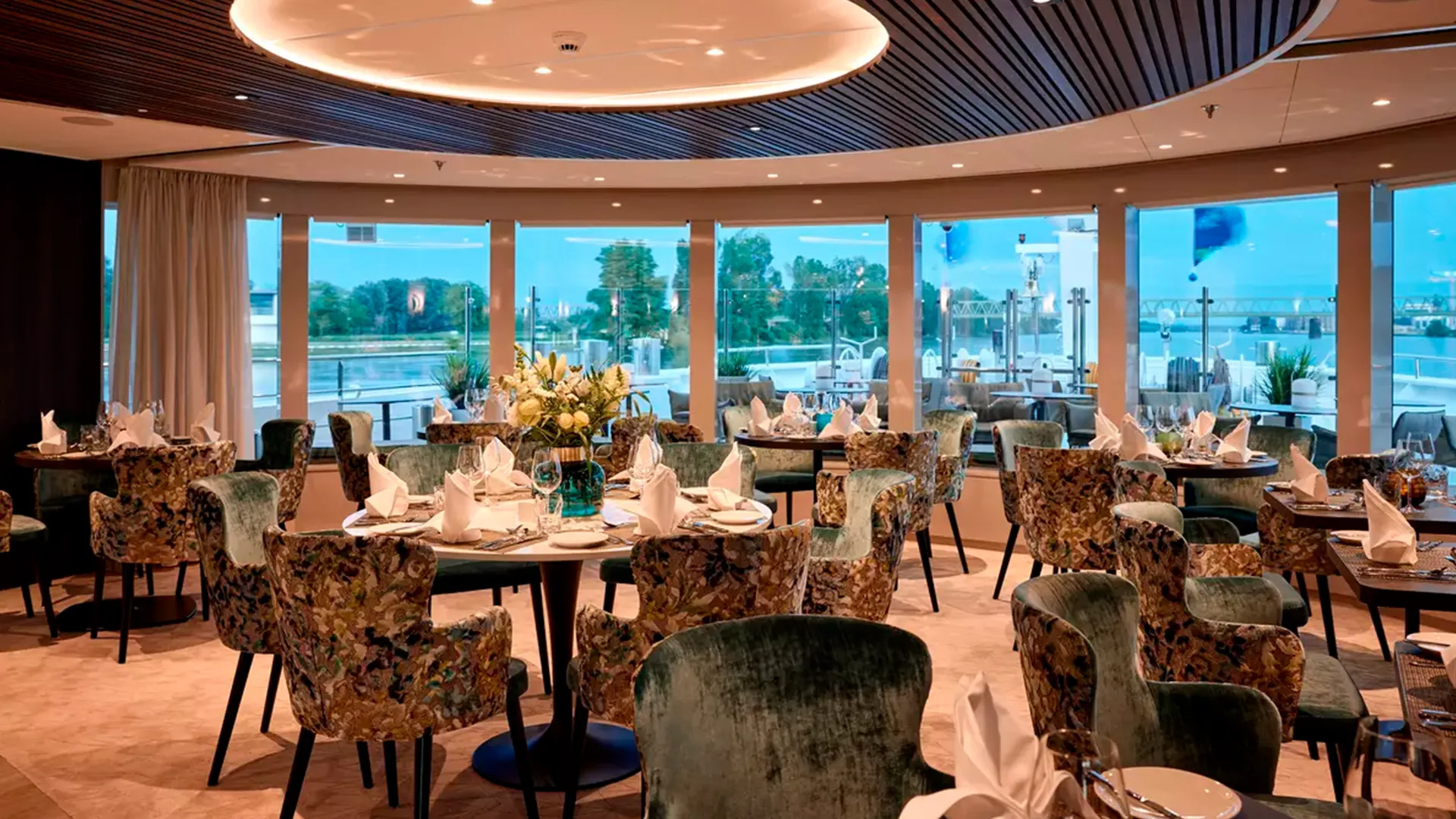 Amadeus River Cruises Casino image 4